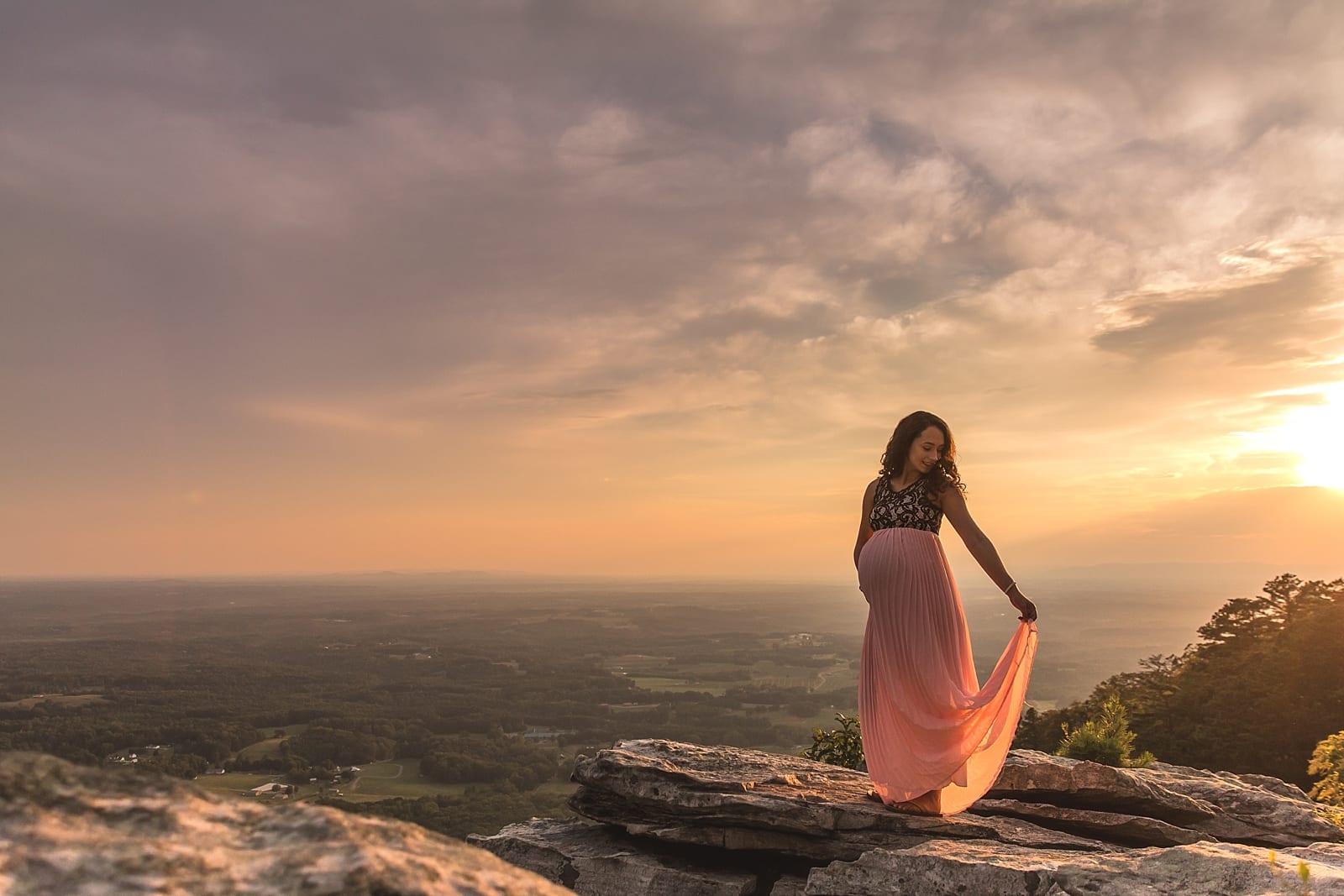 pilot mountain maternity photography session